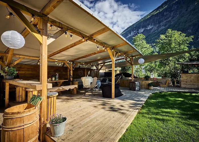 Lodgen Stryn