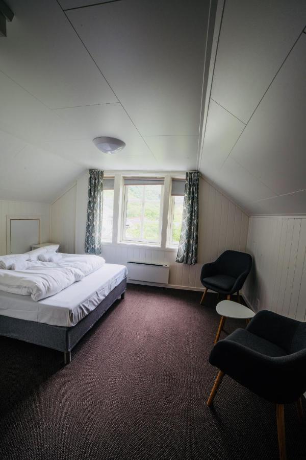 Double Room with Private Bathroom,737655595:JPEG