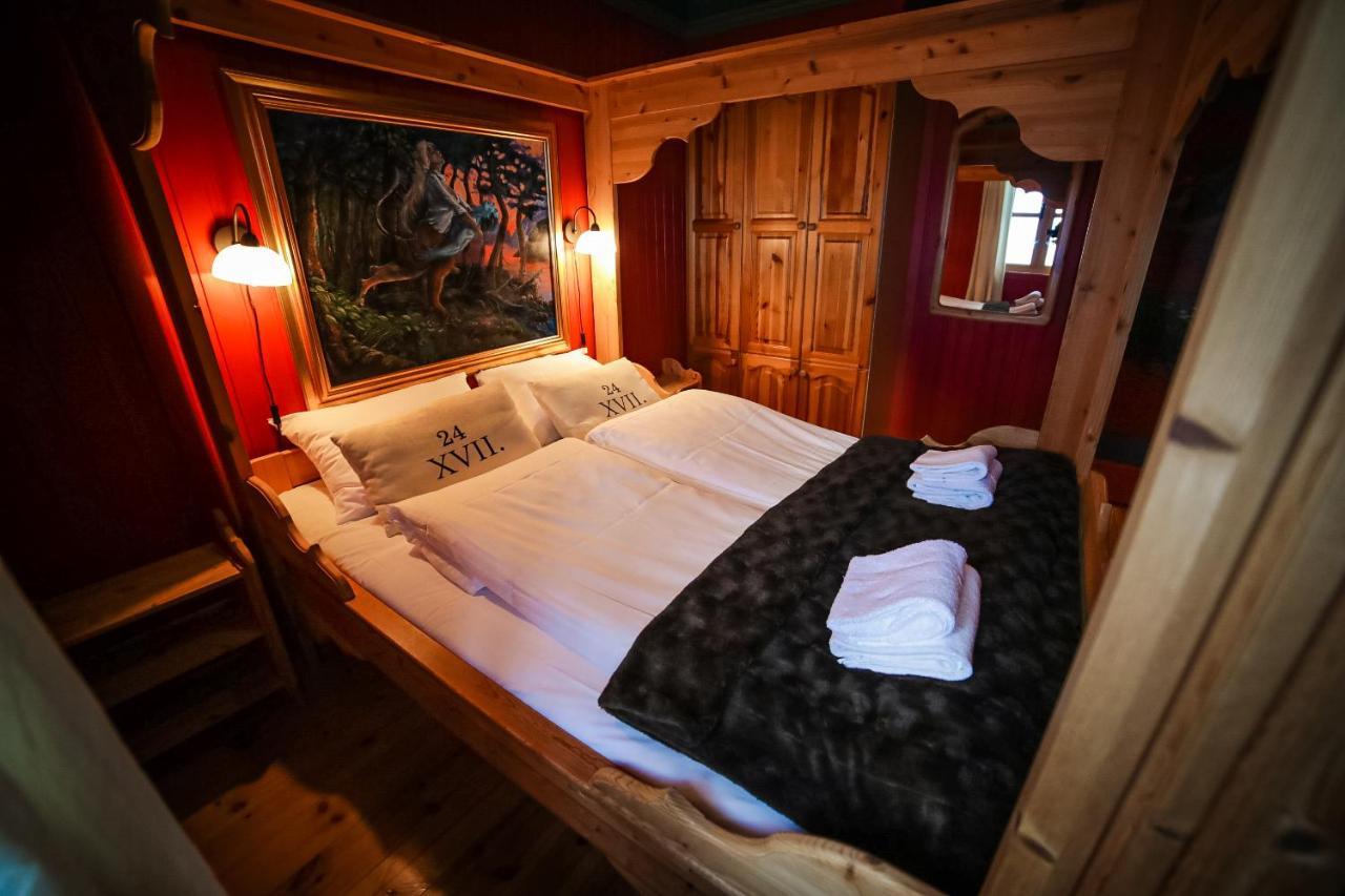 Superior One-Bedroom Cottage,1190748922:JPEG