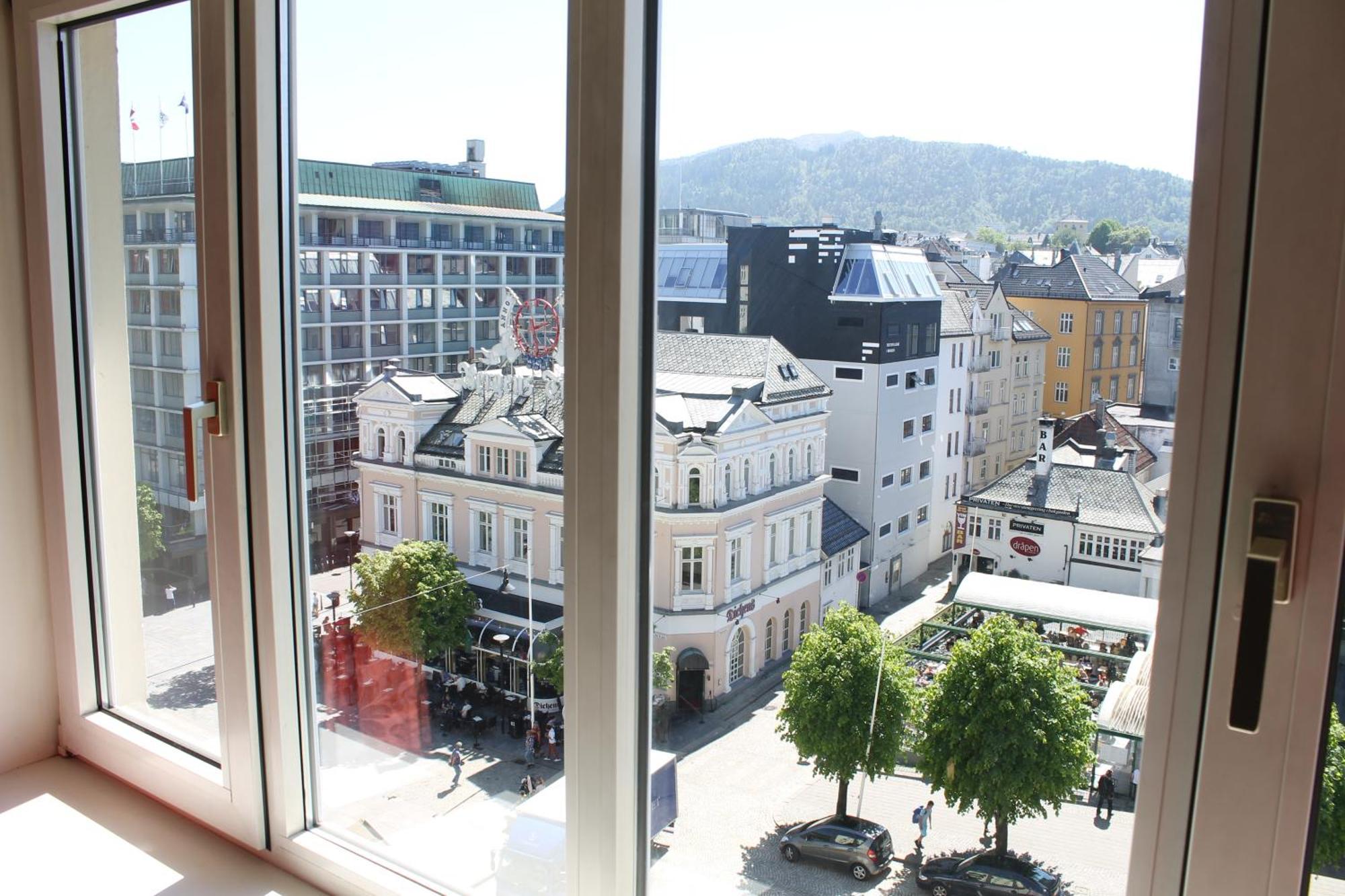 Tomannsrom Deluxe med byutsikt