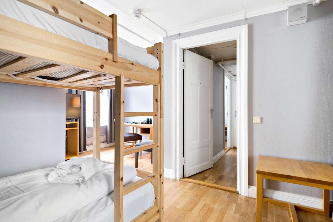 Family Room Two Single Beds Non-Smoking