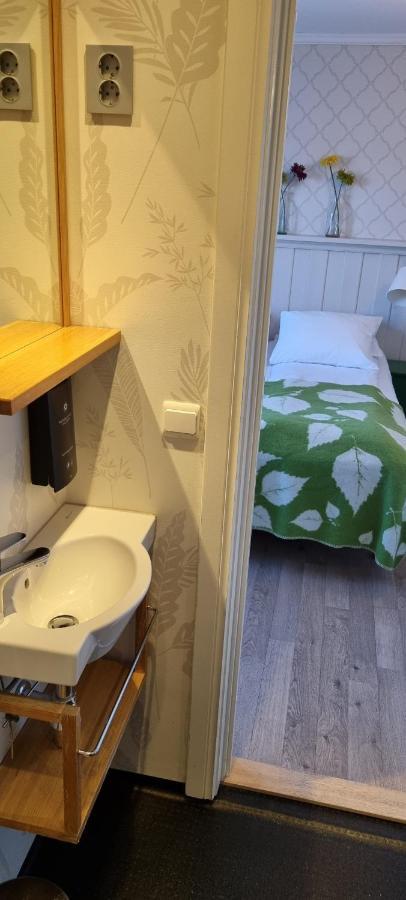 Double Room,1349854153:JPEG