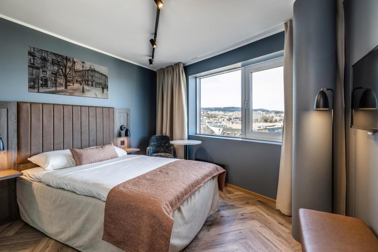Small Double Room City View