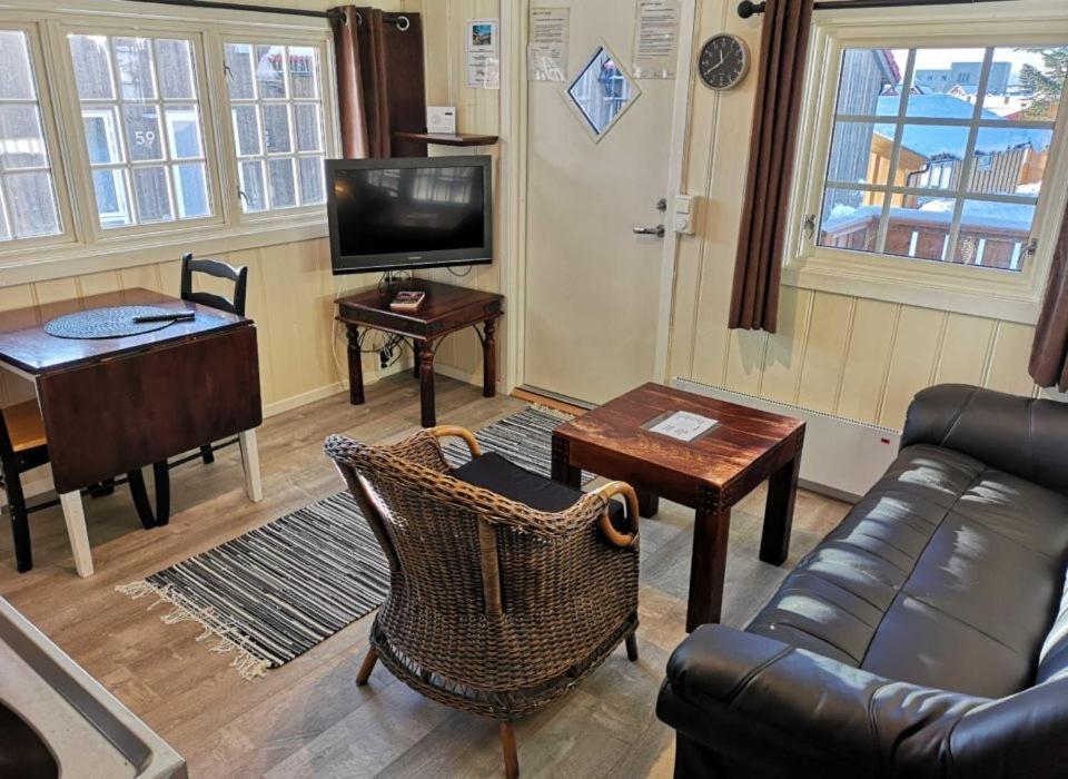 Family Room Private Bathroom