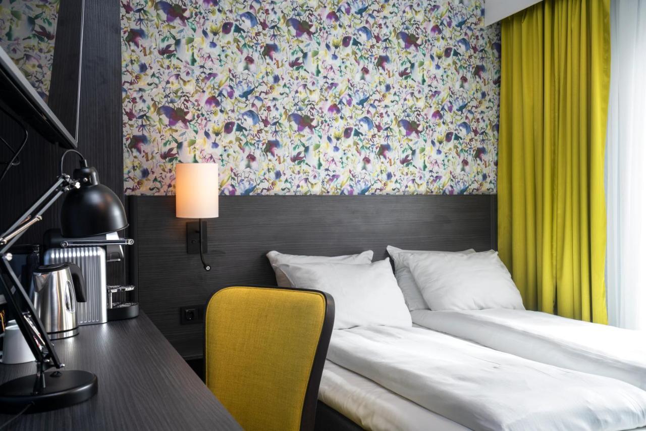 Standard Queen Room,1498956610:JPEG