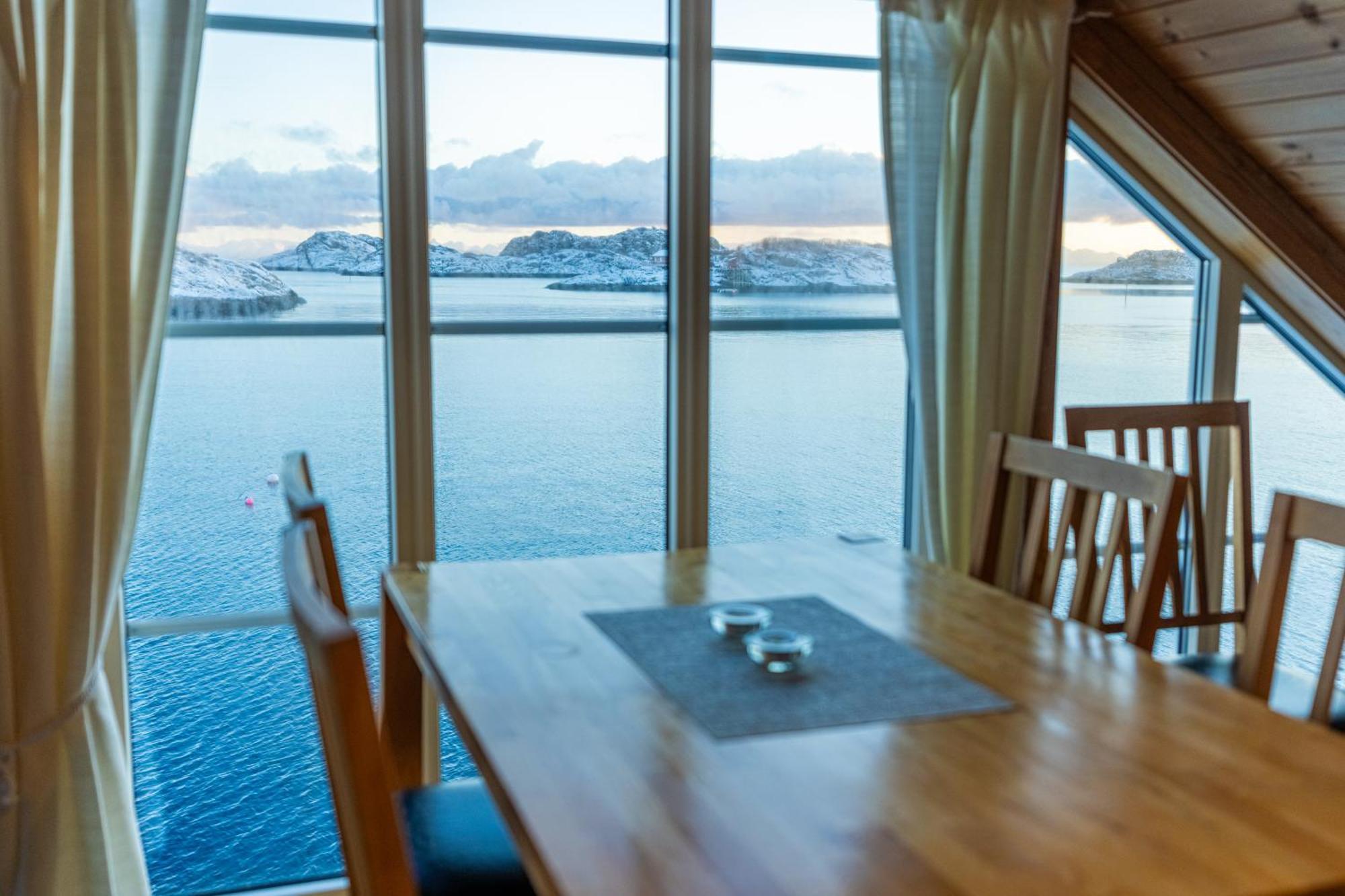 Rorbu Suite with Sea View- 2 Bedroom and 2 Bathroom