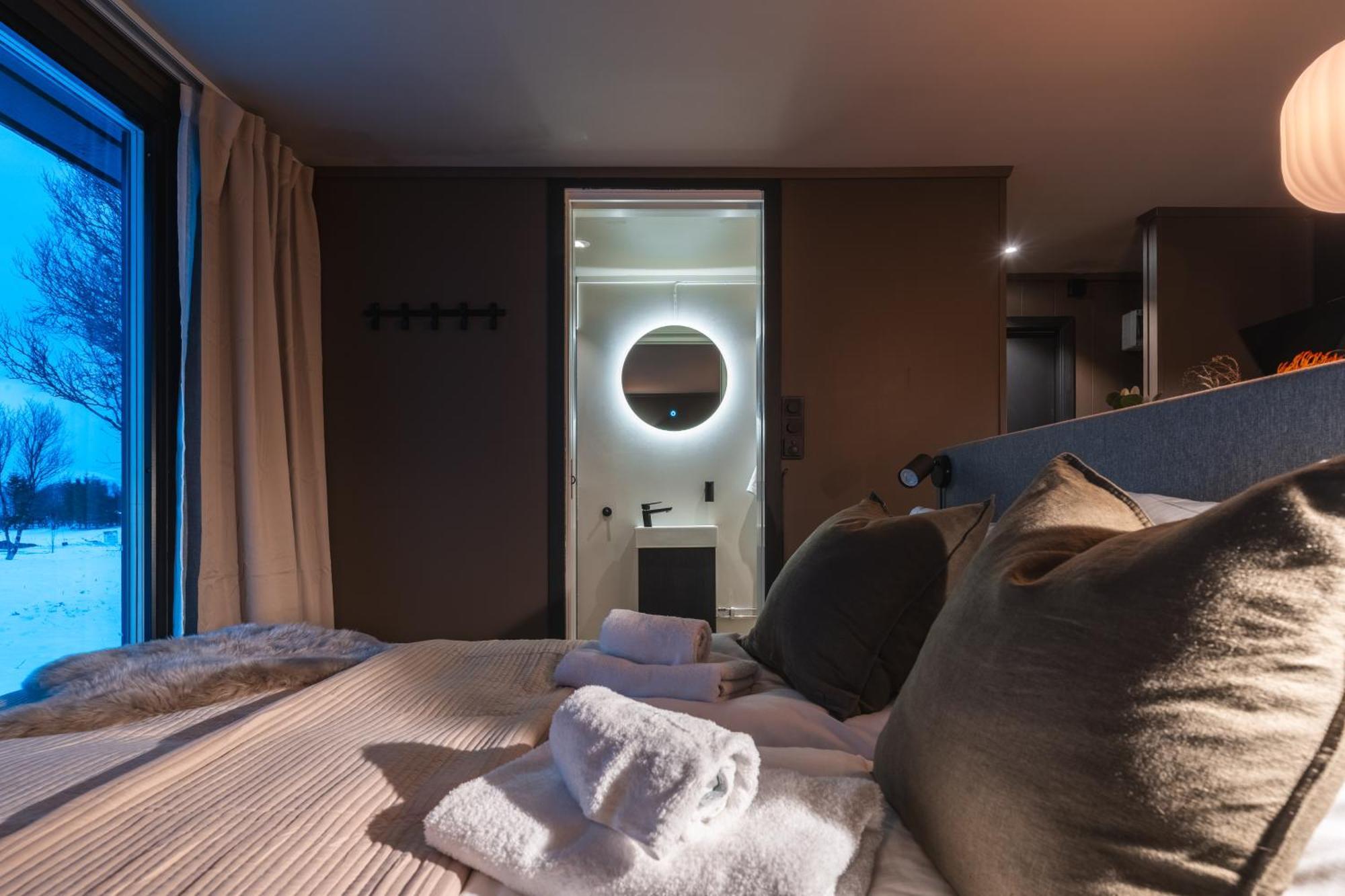 Aurora Glass cabin