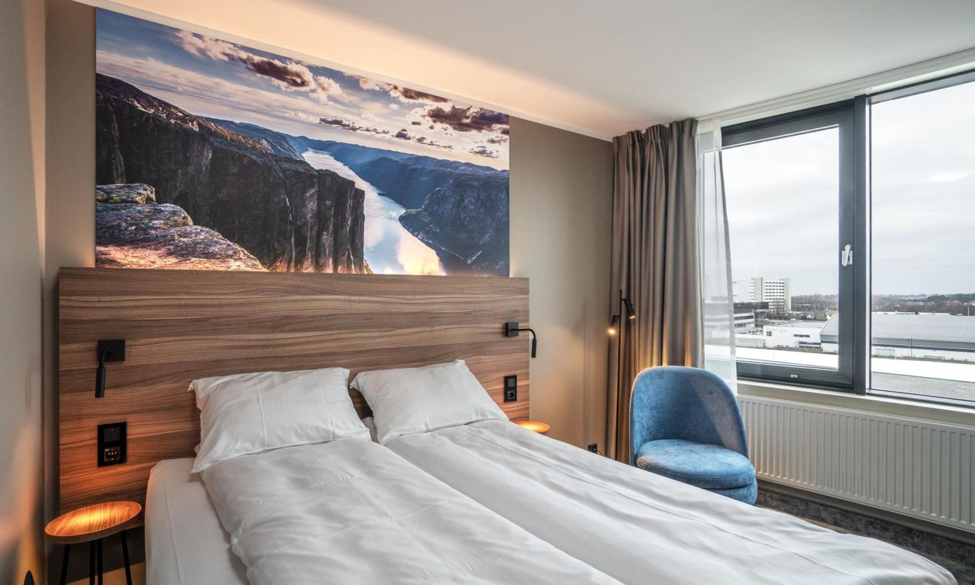 Standard Room Queen Bed