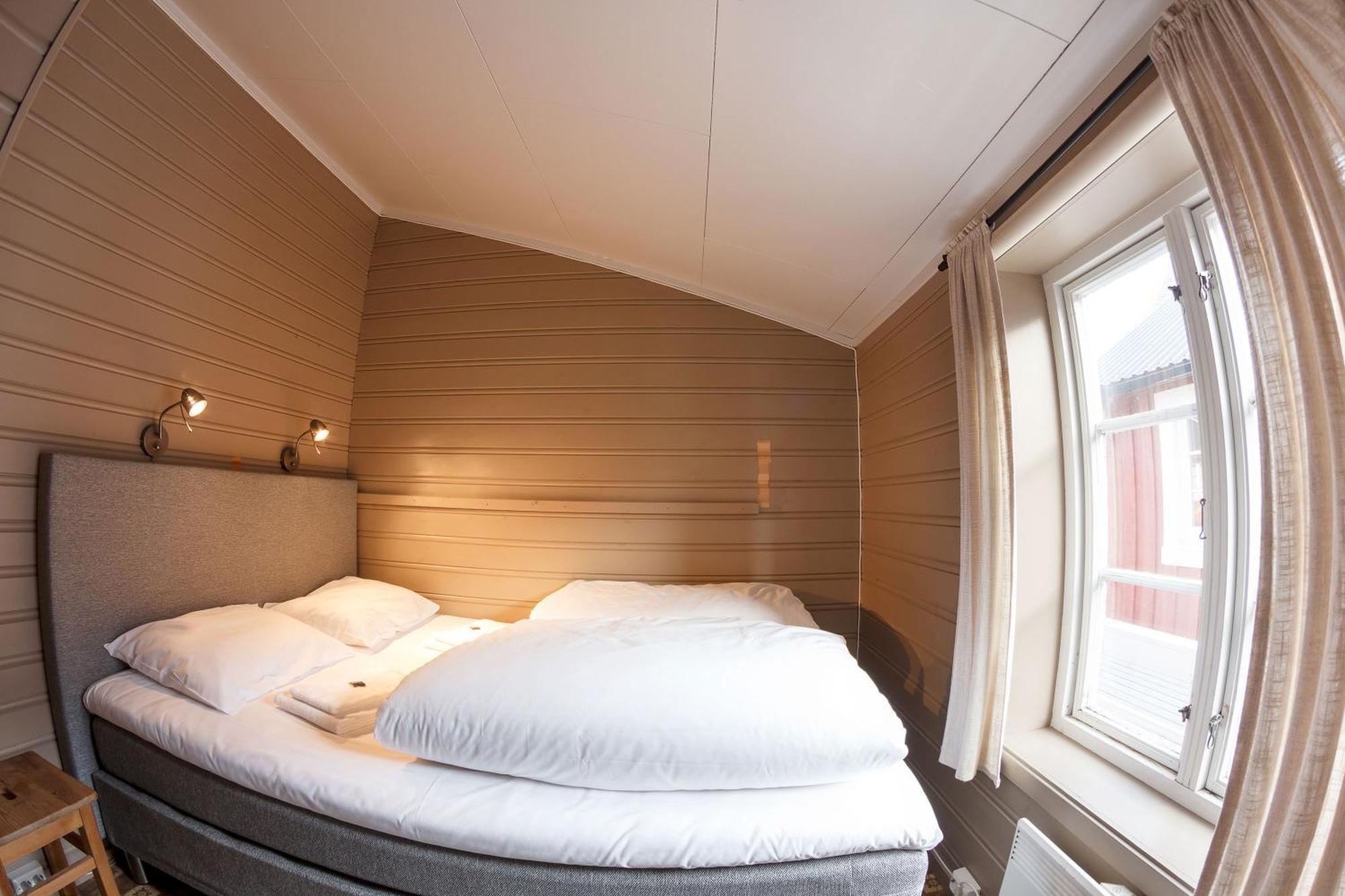 Traditional One-Bedroom Cottage