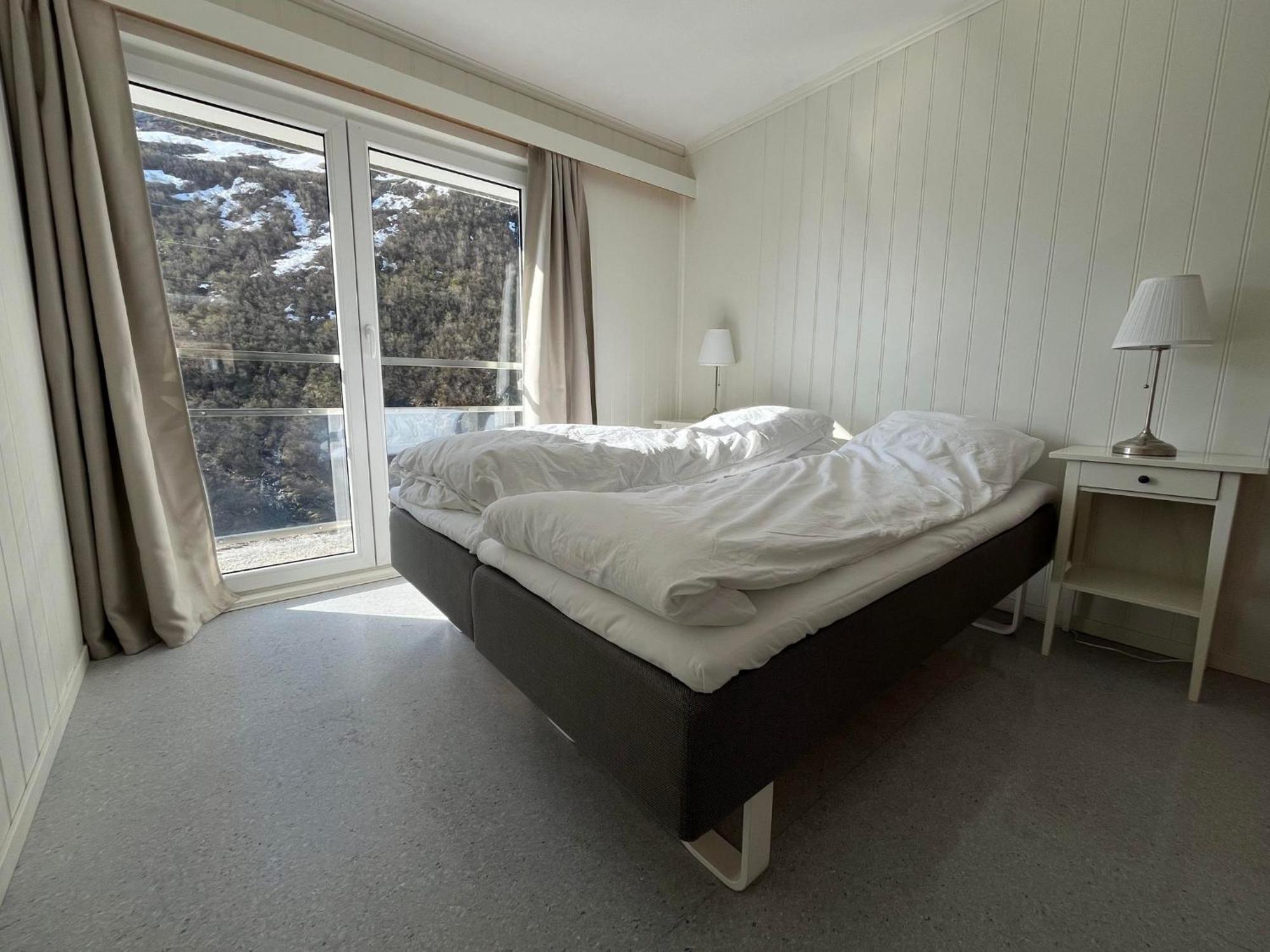 Double or Twin Room Mountain View