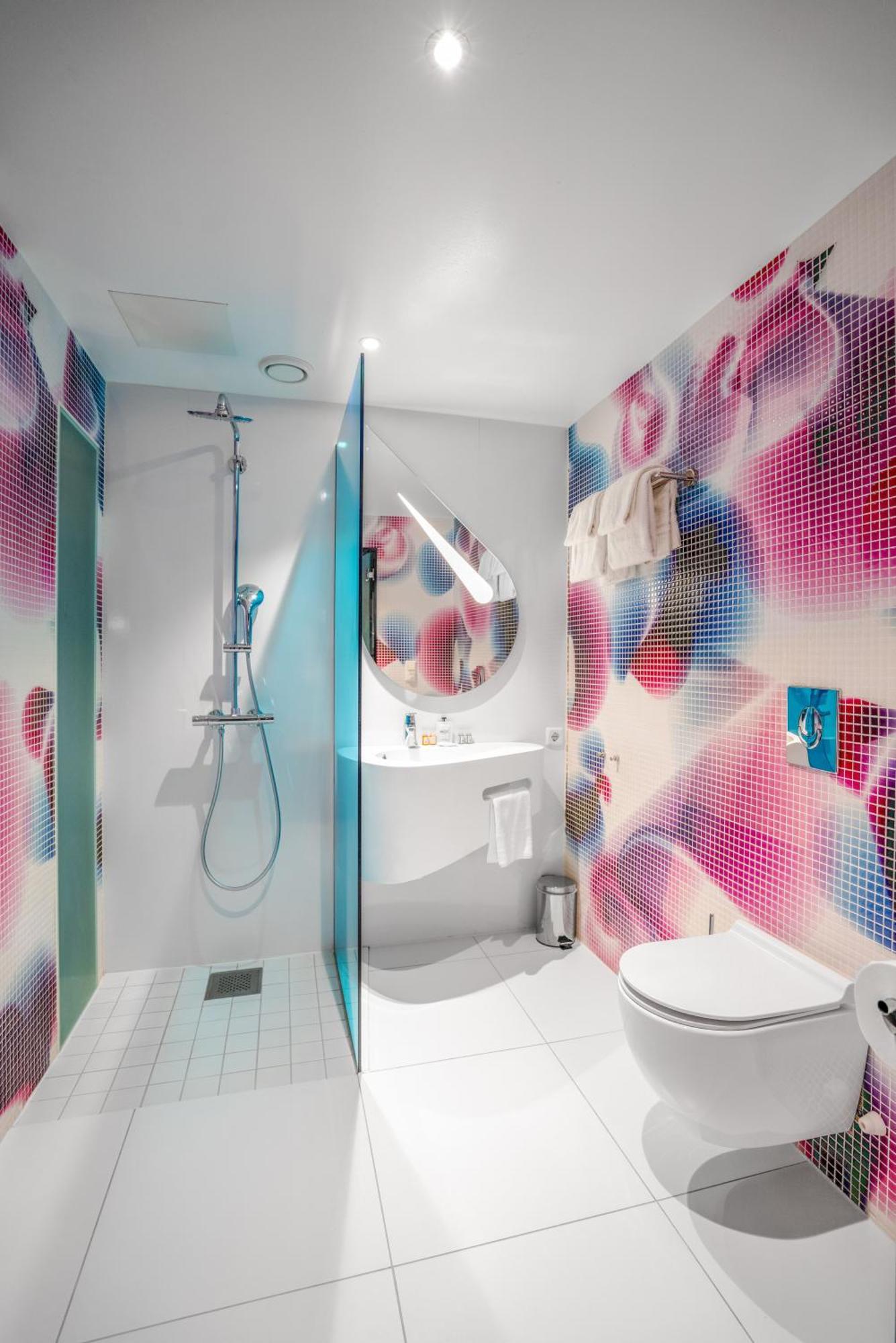 Superior Design Room