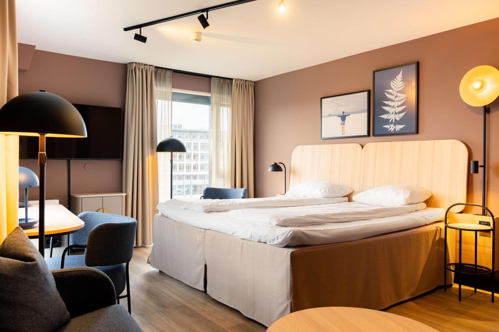 King Room Lake View