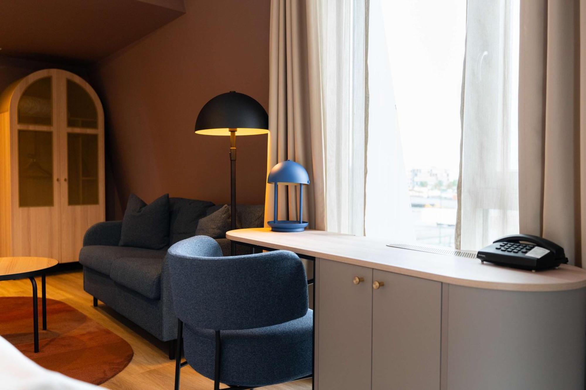 King Room Lake View