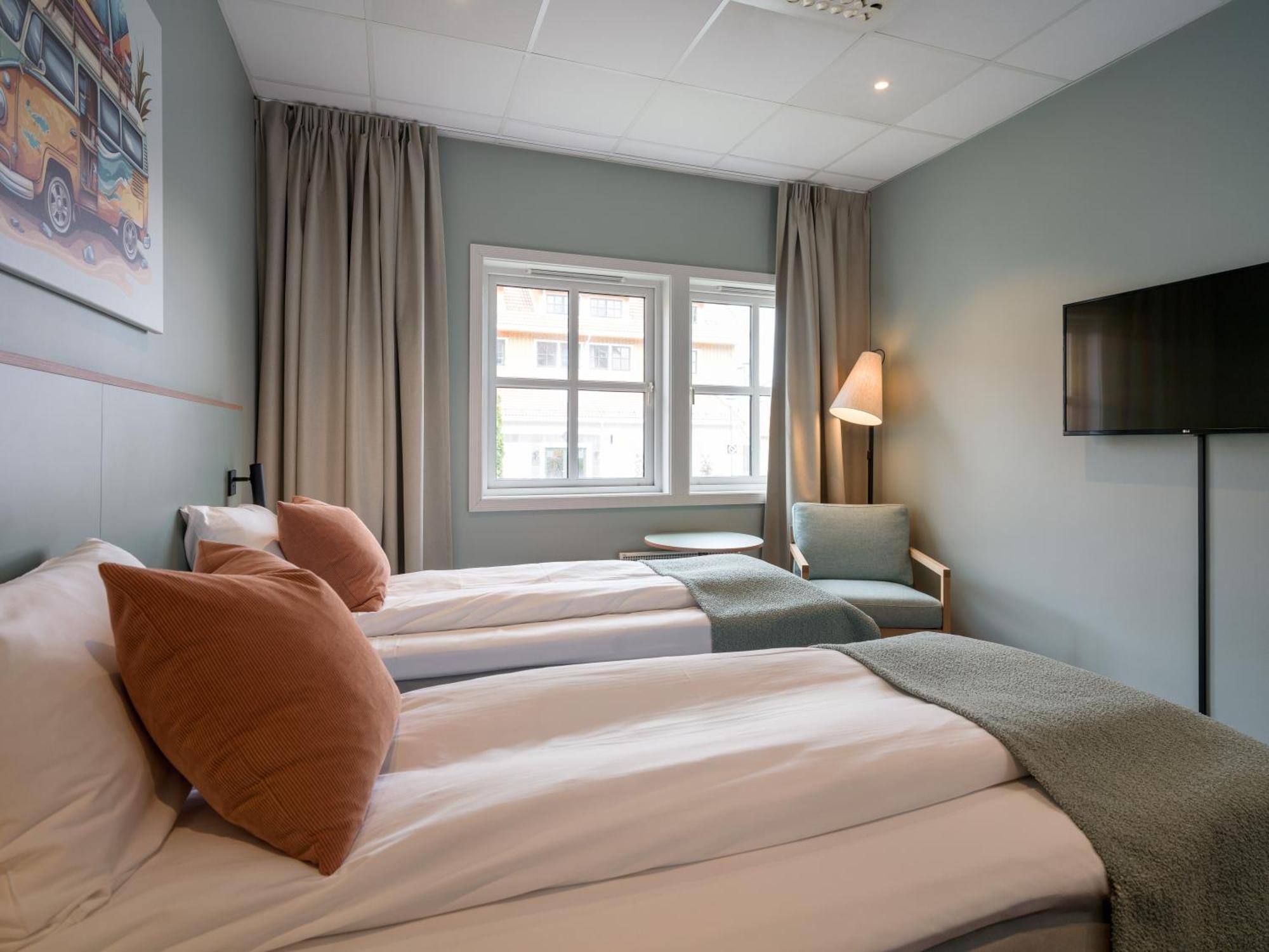 Standard Twin Room