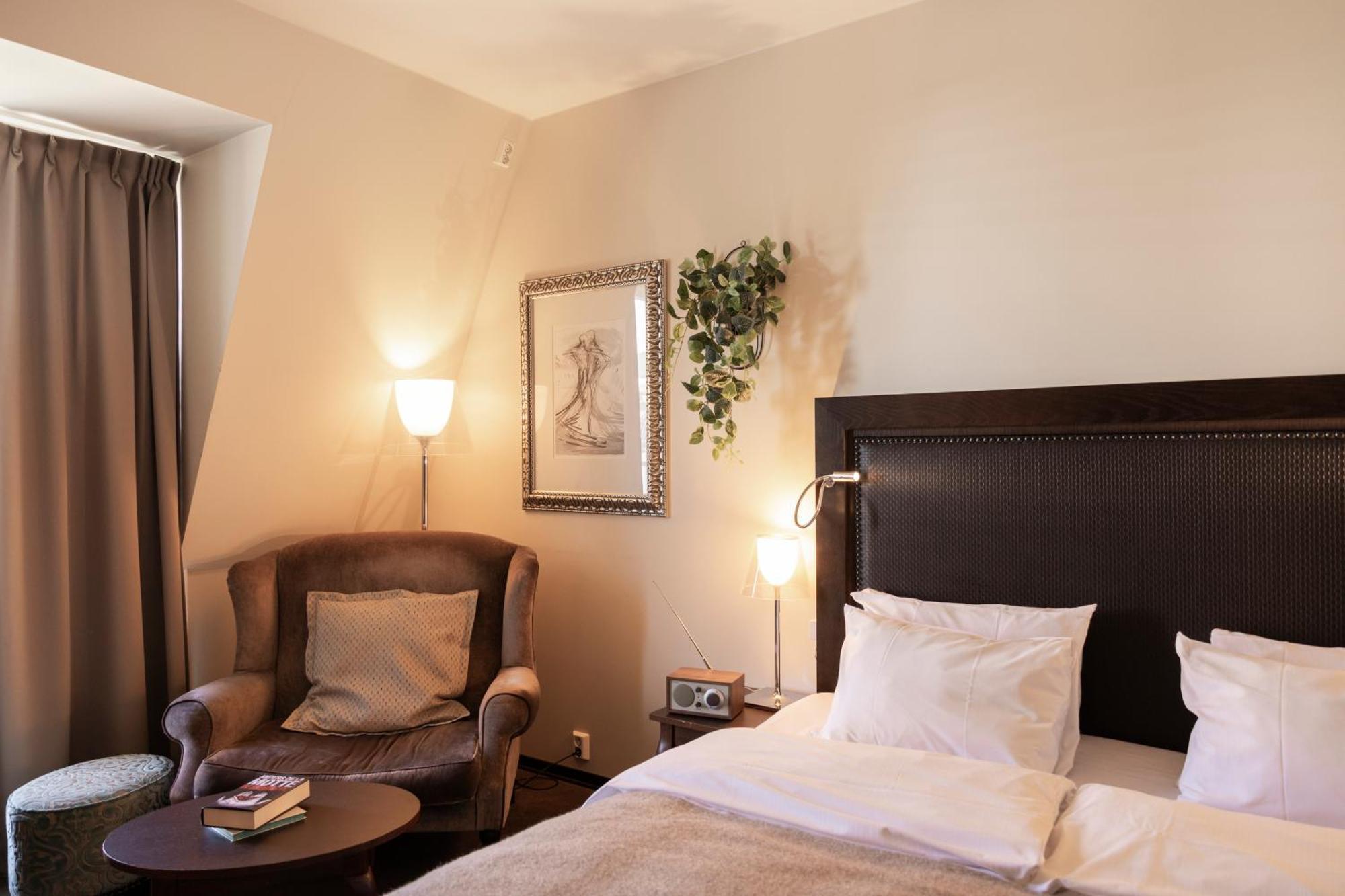 Standard Double Room,1698868927:JPEG