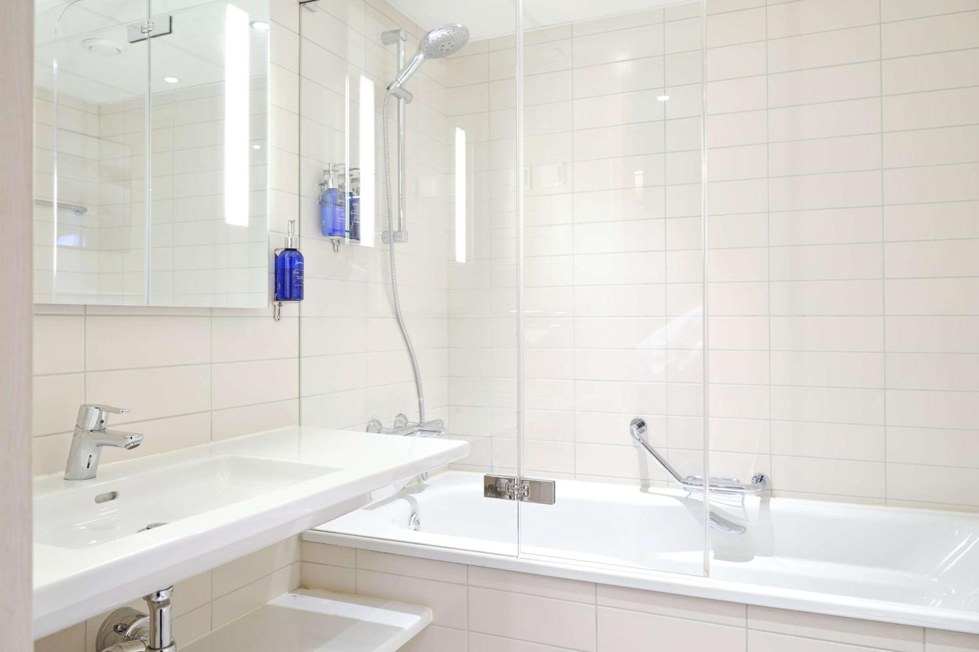 Net Zero Standard Room