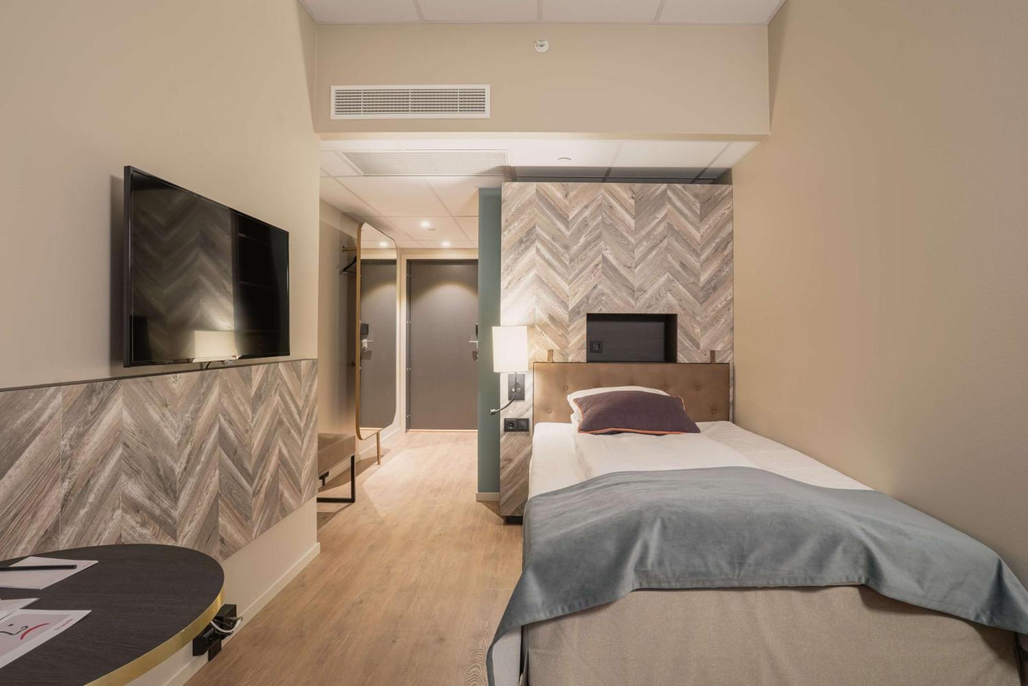 Single Room,1742656164:JPEG