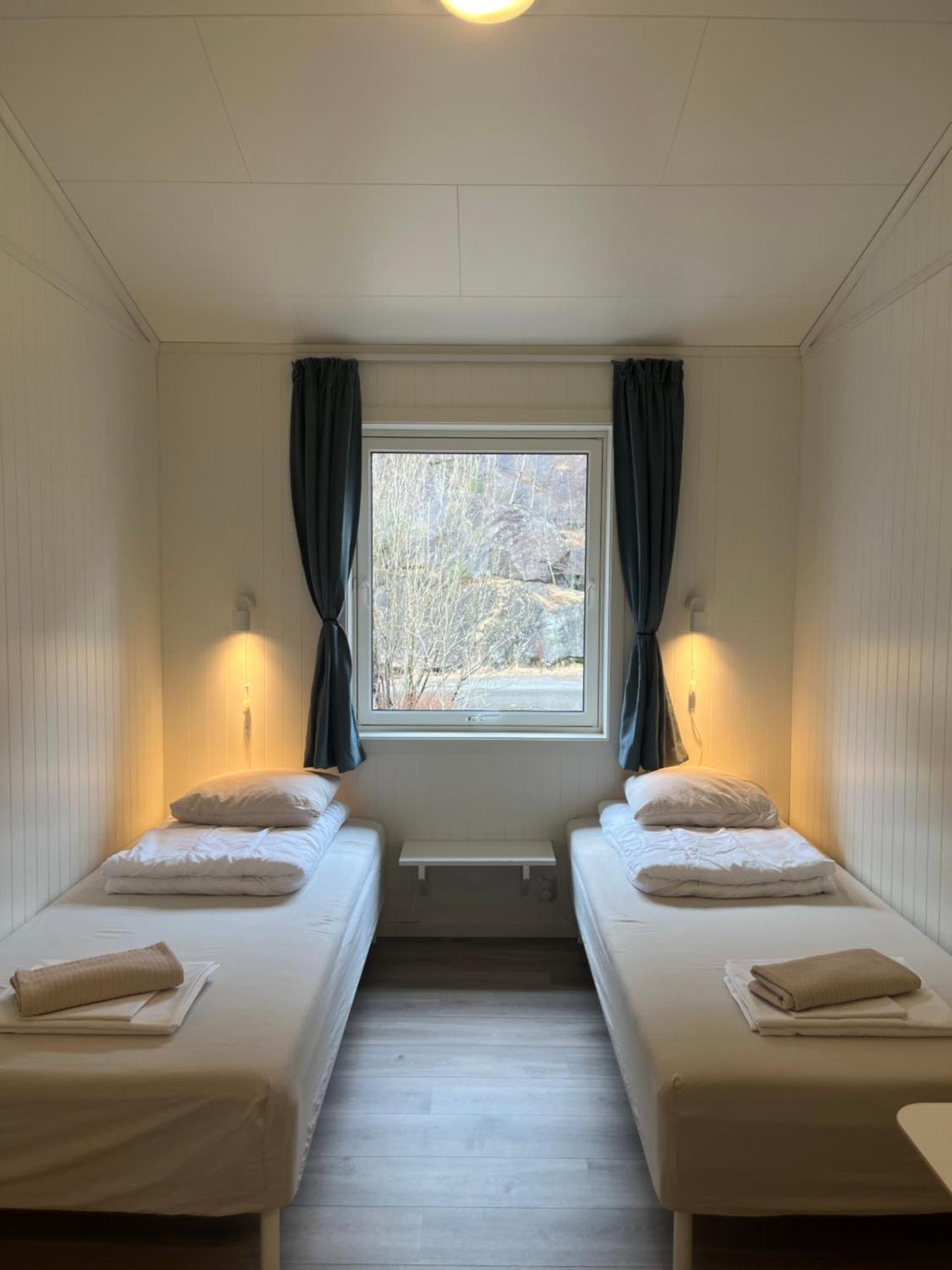 Standard Twin Room with Shared Bathroom,1756528902:JPEG