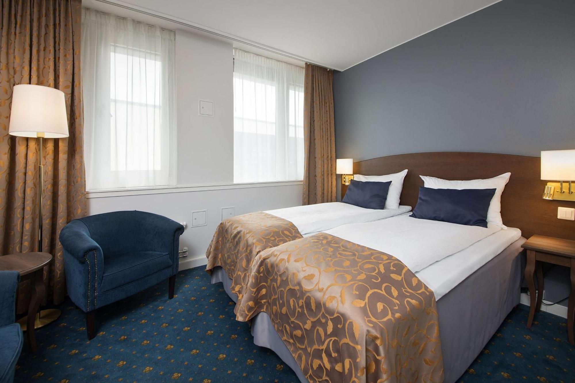 Superior Queen Room,1765585012:JPEG