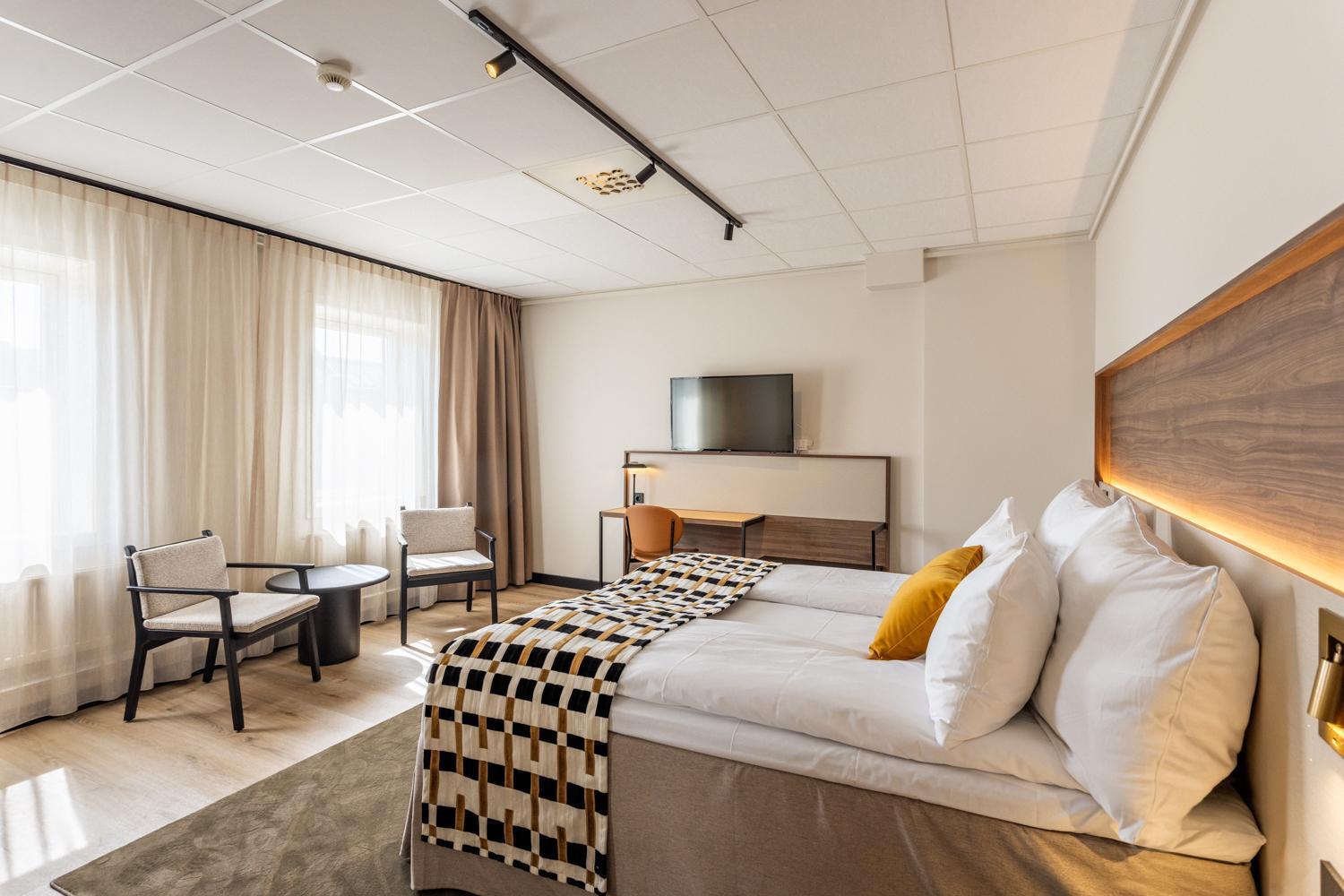 Superior Twin Room
