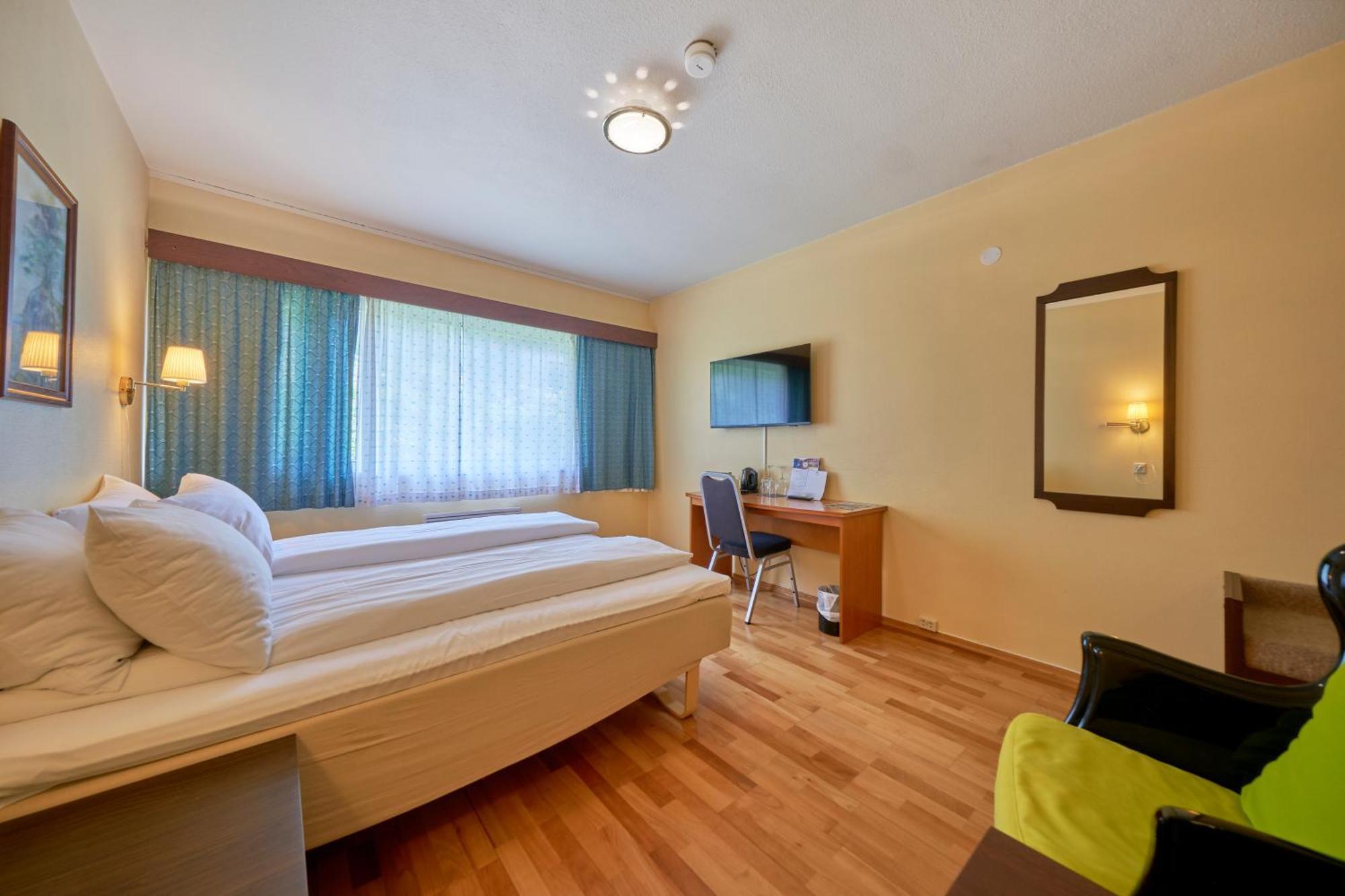 Economy Twin Room