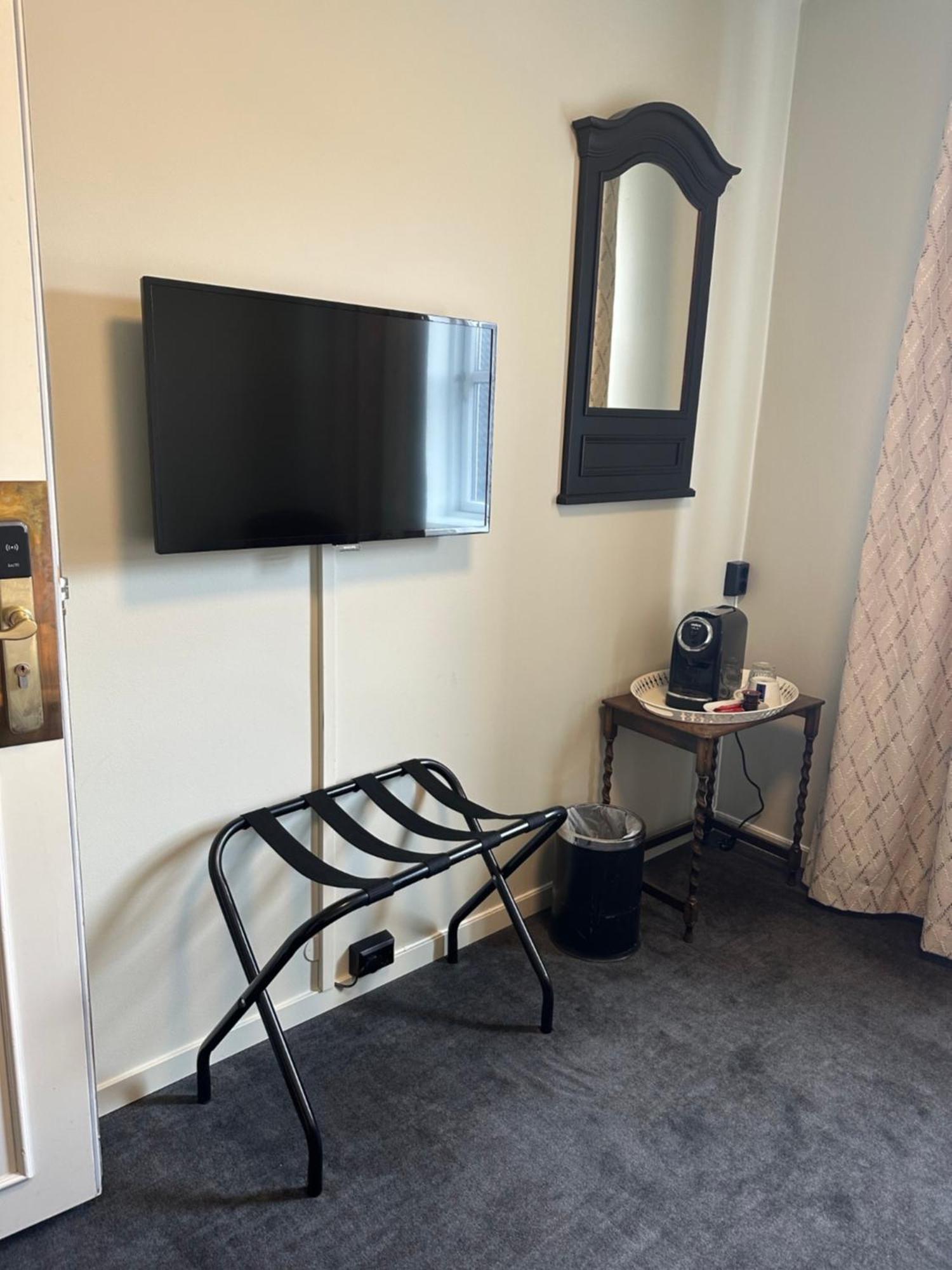 Double Room Private External Bathroom