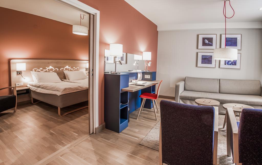 Junior Suite,328550866:JPEG