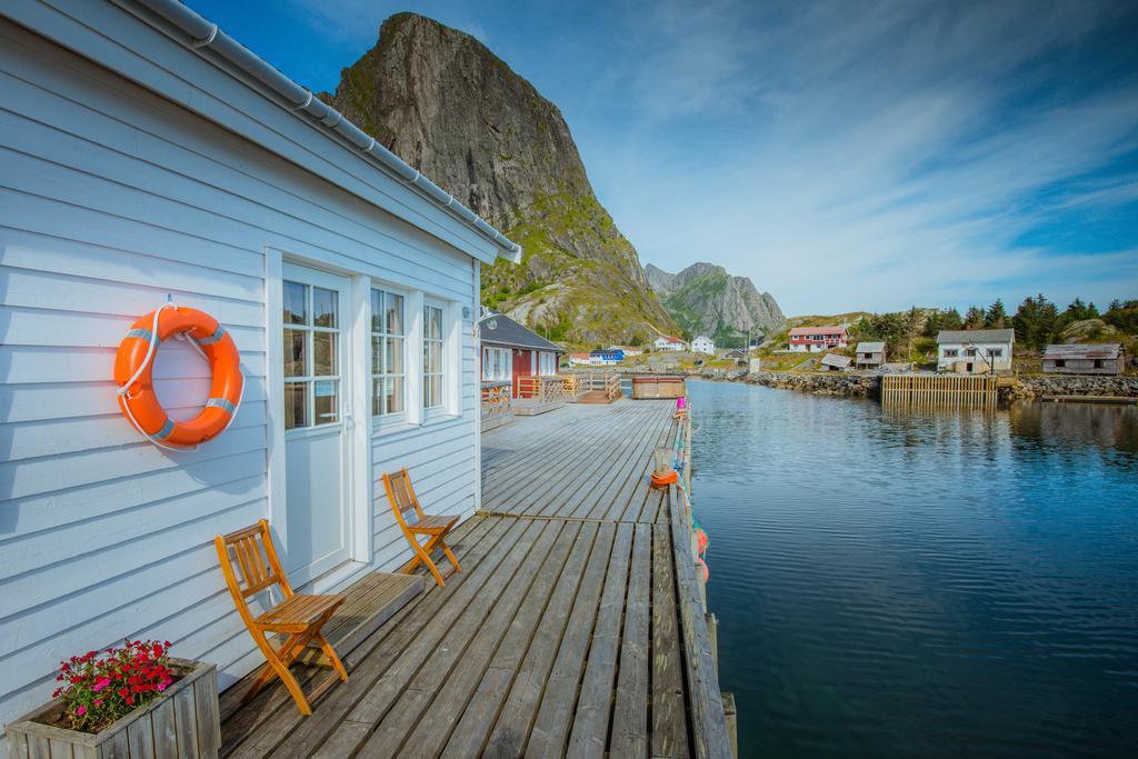 Waterfront Superior Two-Bedroom Apartment,445742841:JPEG