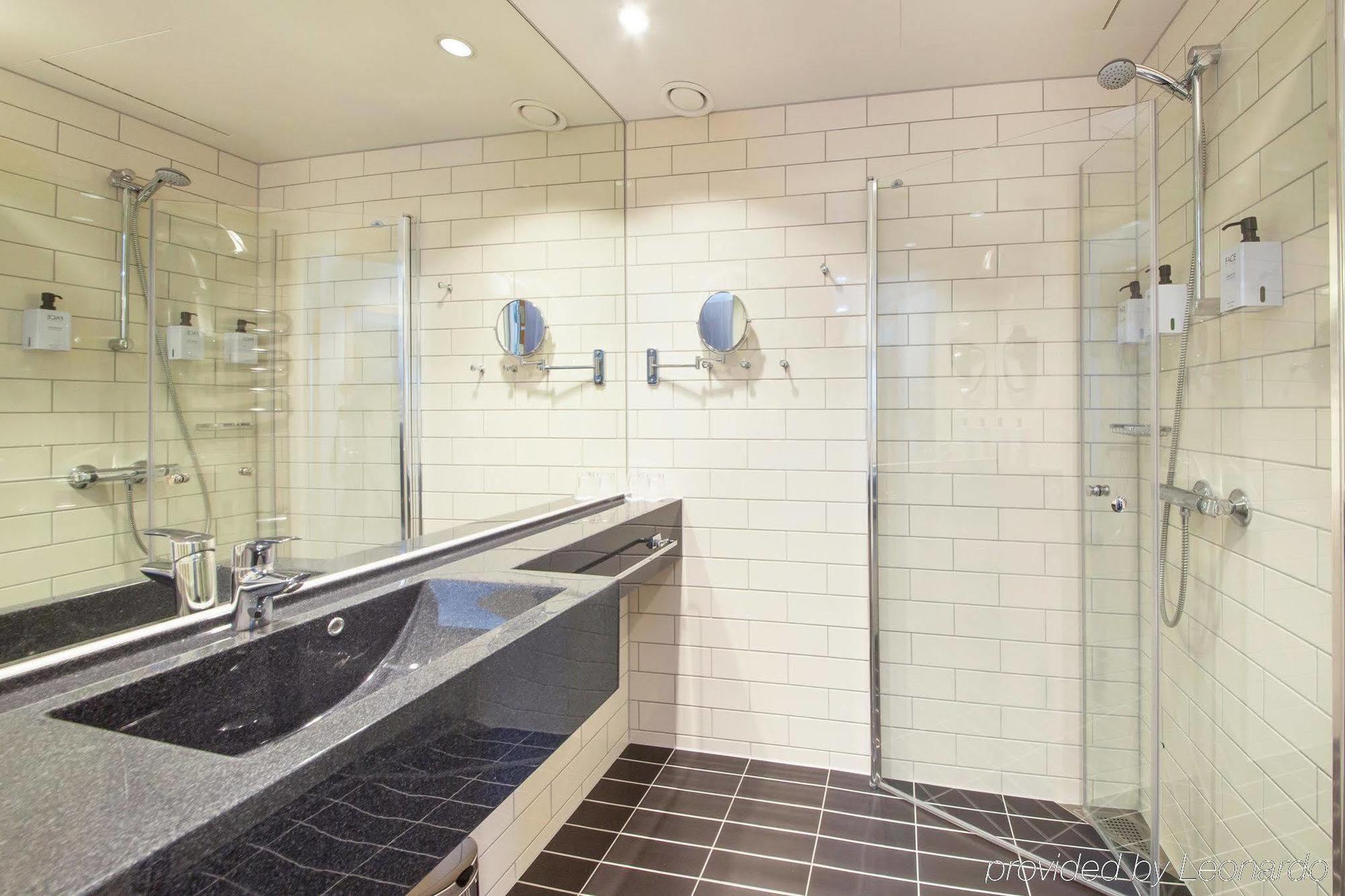 Superior Queen Room with Sofa,576548985:JPEG