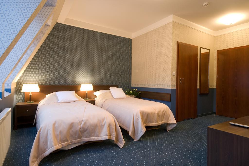 Rasletind Suite
