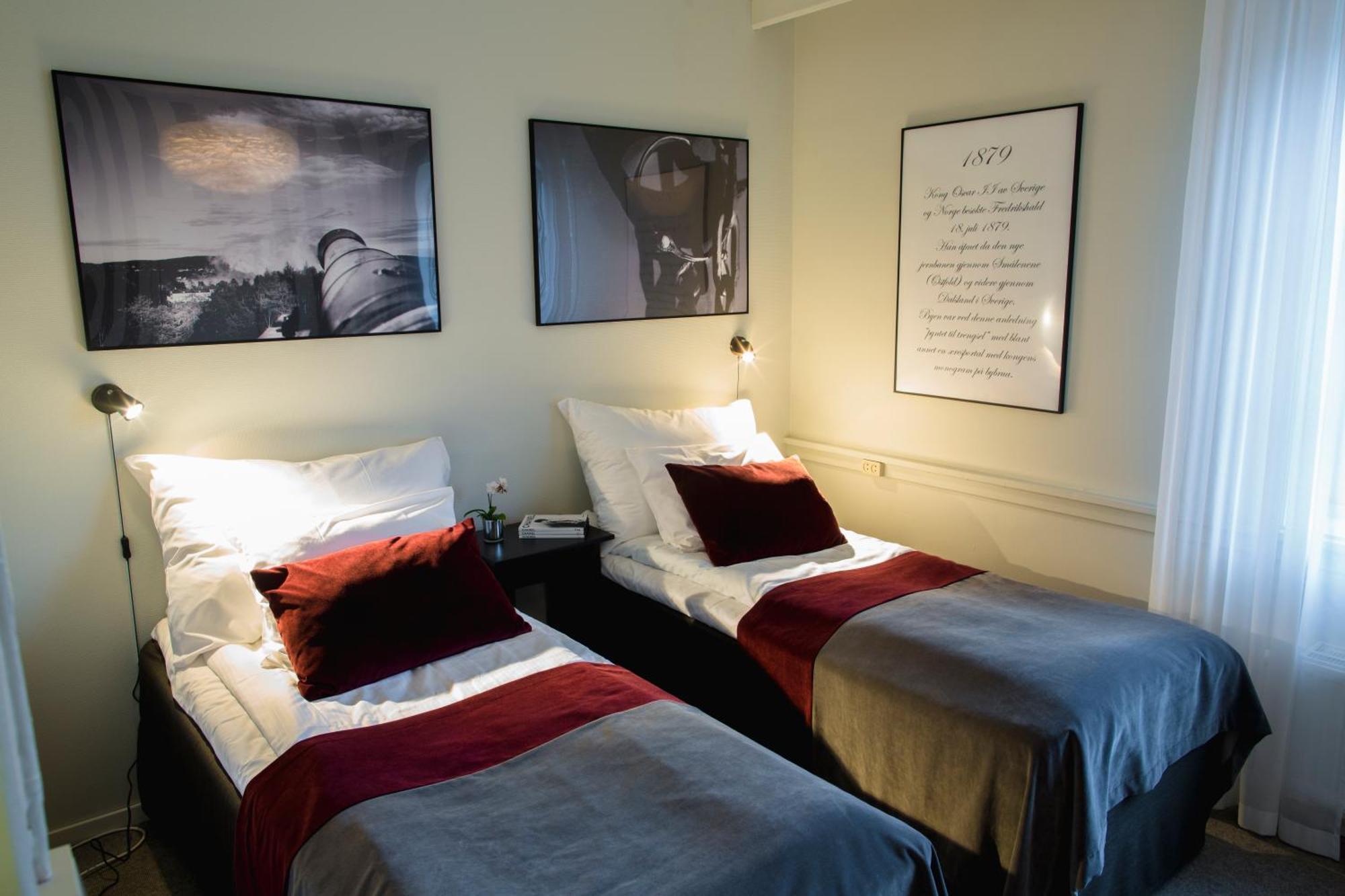 Standard Double or Twin Room,705616951:JPEG