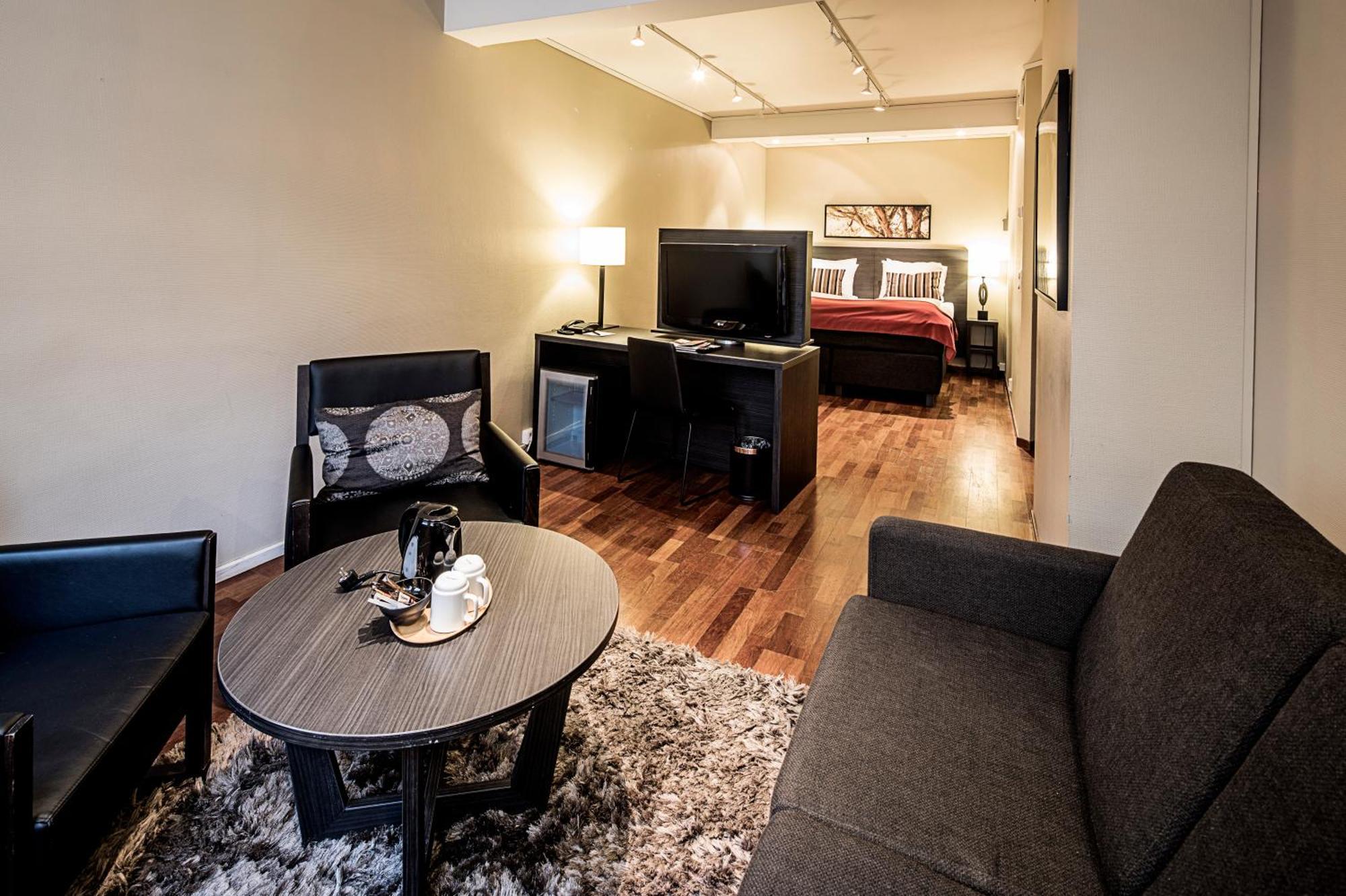 Family 4,1309327663:JPEG