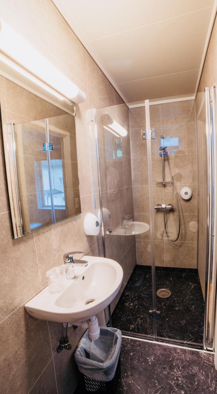 Single Room Private Bathroom