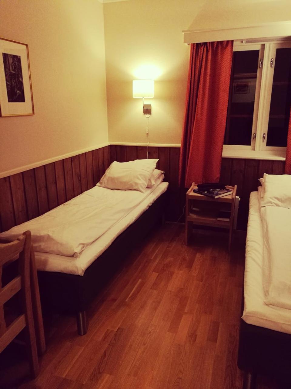 Small Twin Room side building