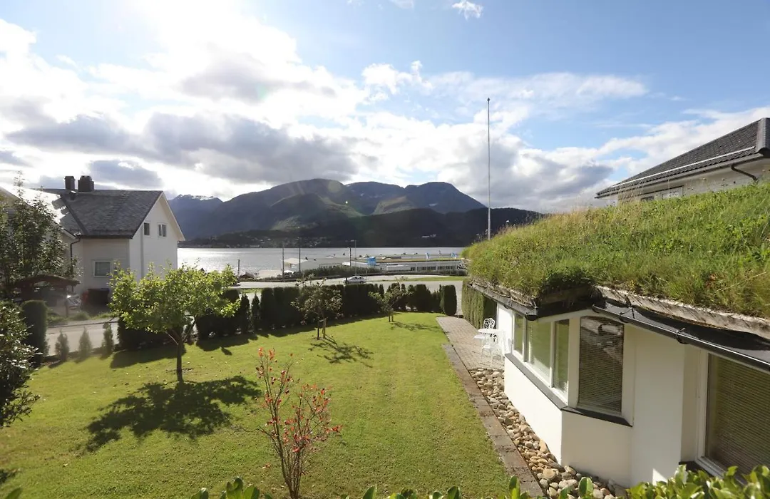 Aursnes Hotell-1