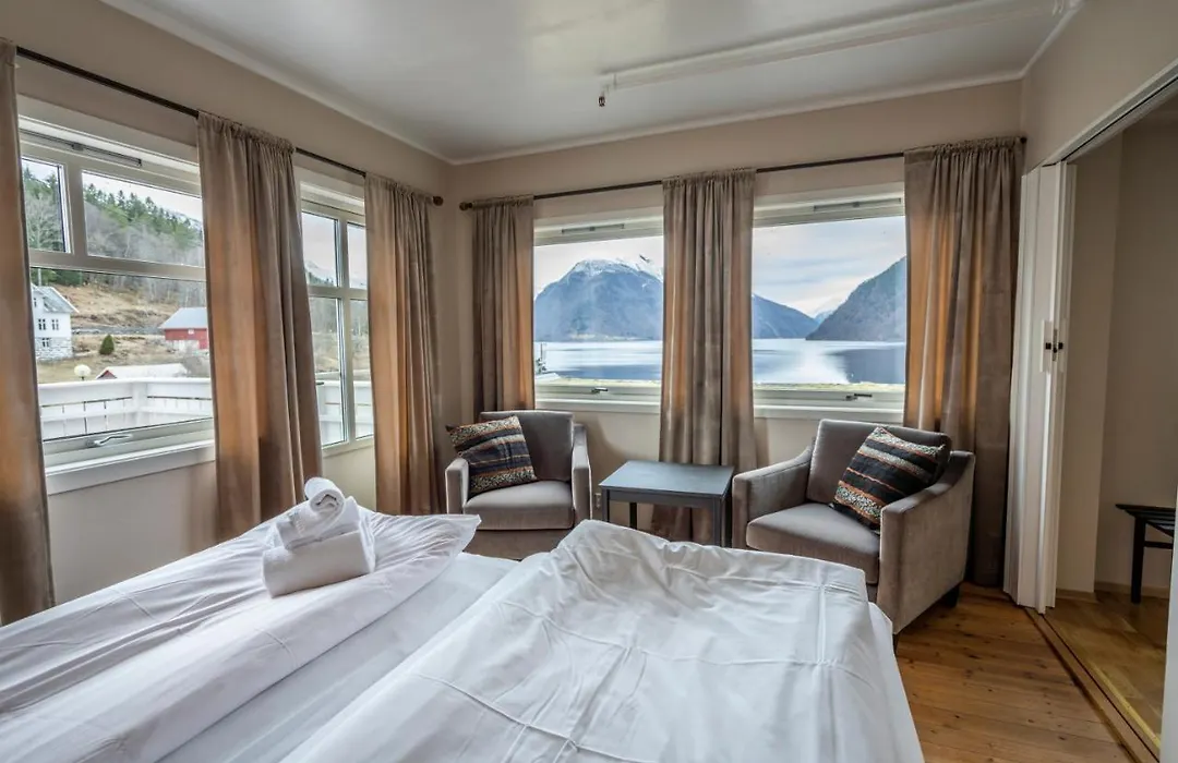 Dragsvik Fjordhotel-1
