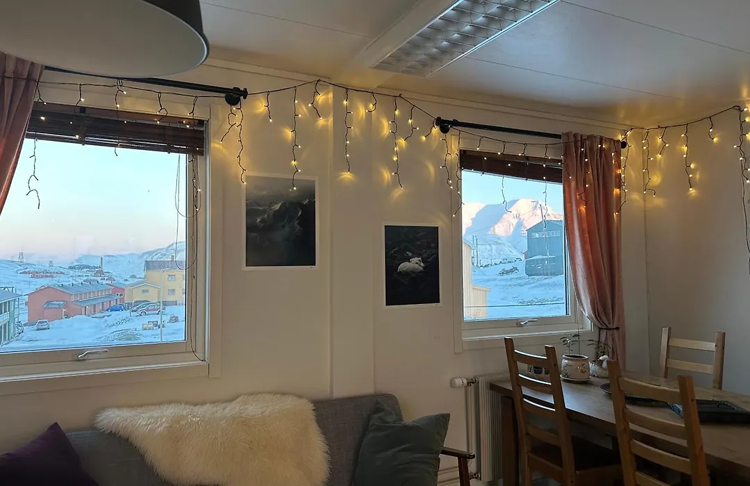 Haugen Pensjonat Svalbard-1
