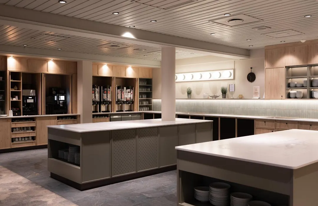 Scandic Sunnfjord Hotel & Spa-1