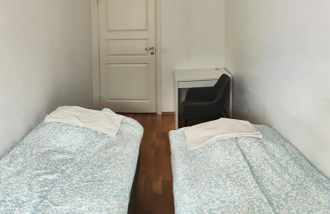 Guesthouse With 3 Rooms-1