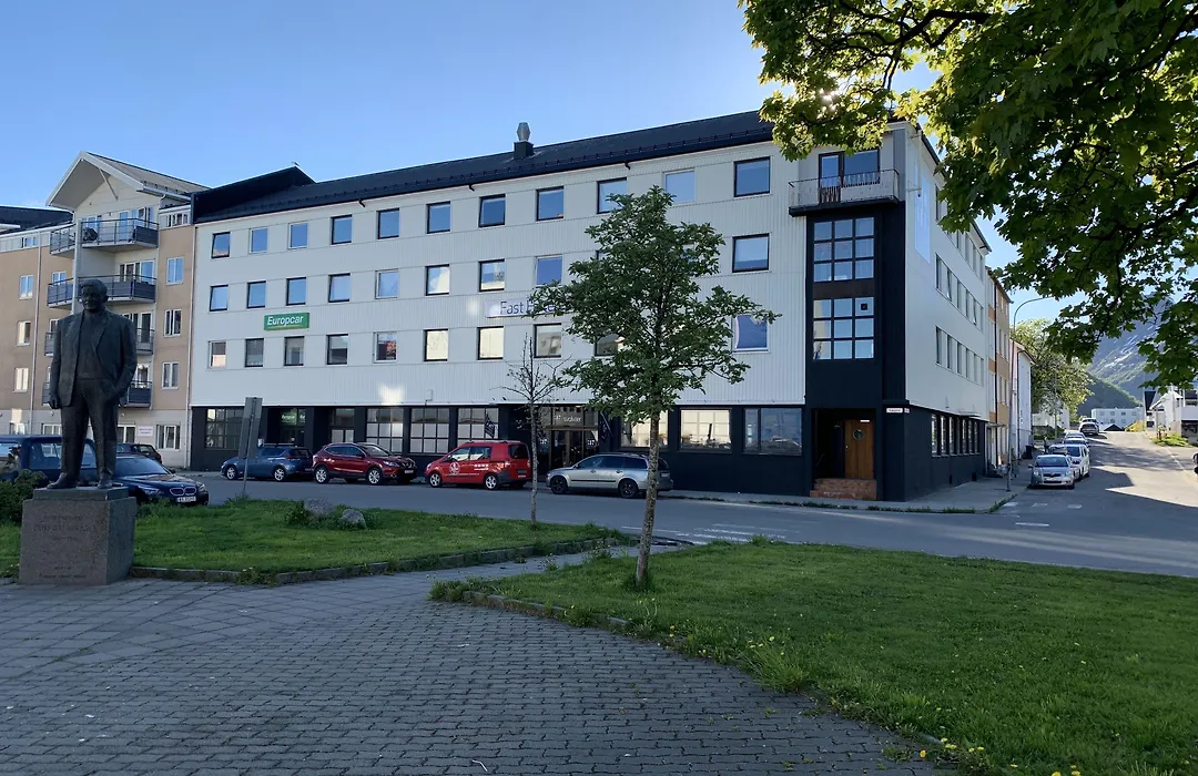 Fast Hotel Svolvær-1