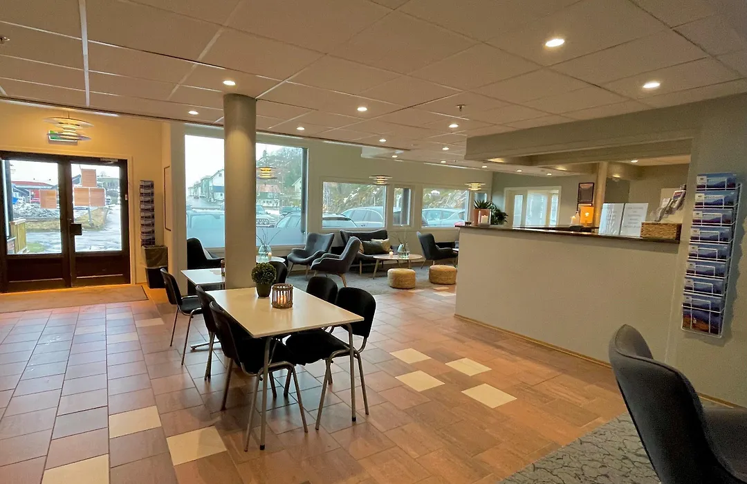 Marina Hotel Lofoten-1
