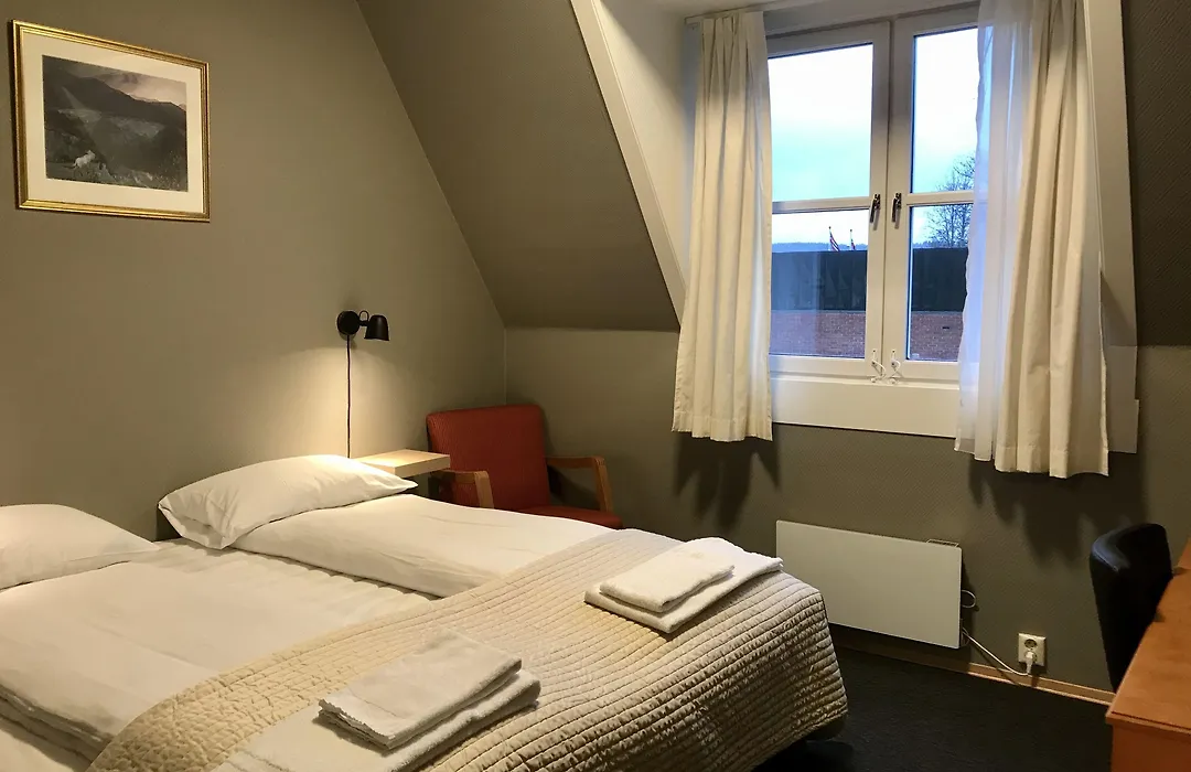 Henriks Hotell-1