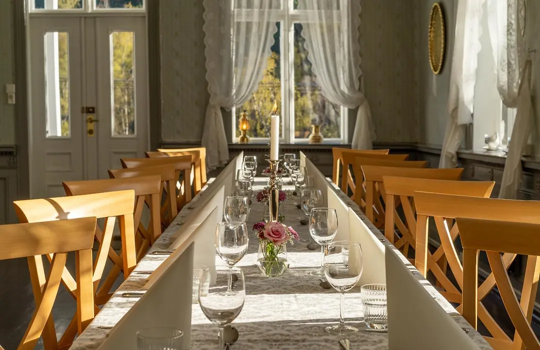 Husum Hotel-1