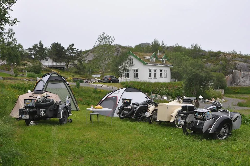 Kabelvåg Feriehus&Camping-1