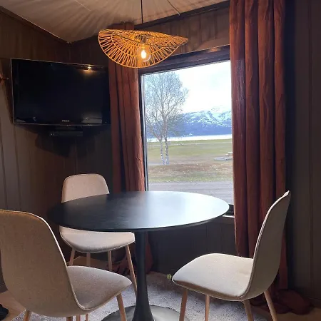 Skittenelv Lodge & Camping-3