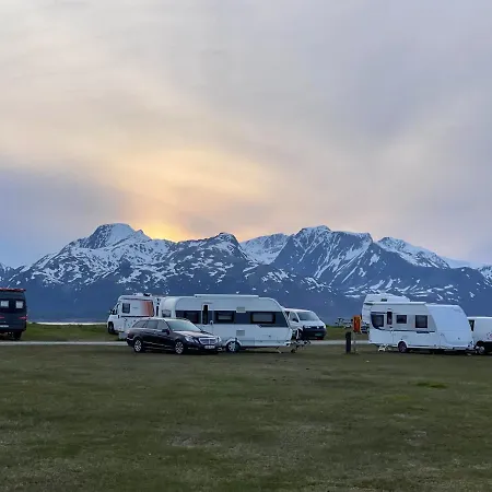 Skittenelv Lodge & Camping-3