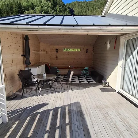 Trolltunga Lodge-2