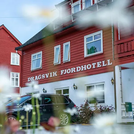 Dragsvik Fjordhotel (Adults Only)-3