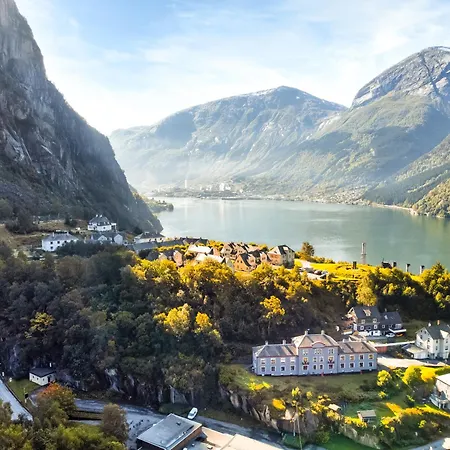 Trolltunga Guesthouse-3