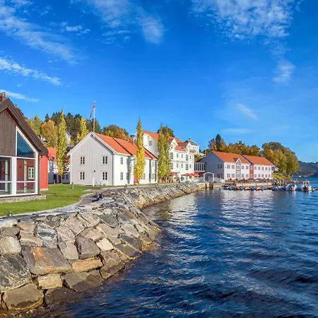 Angvik Gamle Handelssted - By Classic Norway Hotels-3